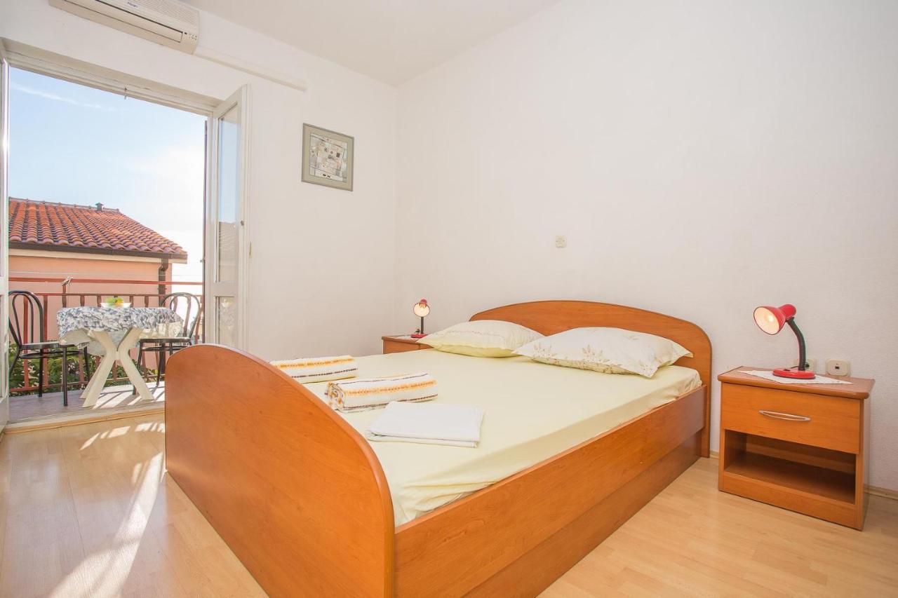 Apartments Nuic 748 Makarska Bagian luar foto