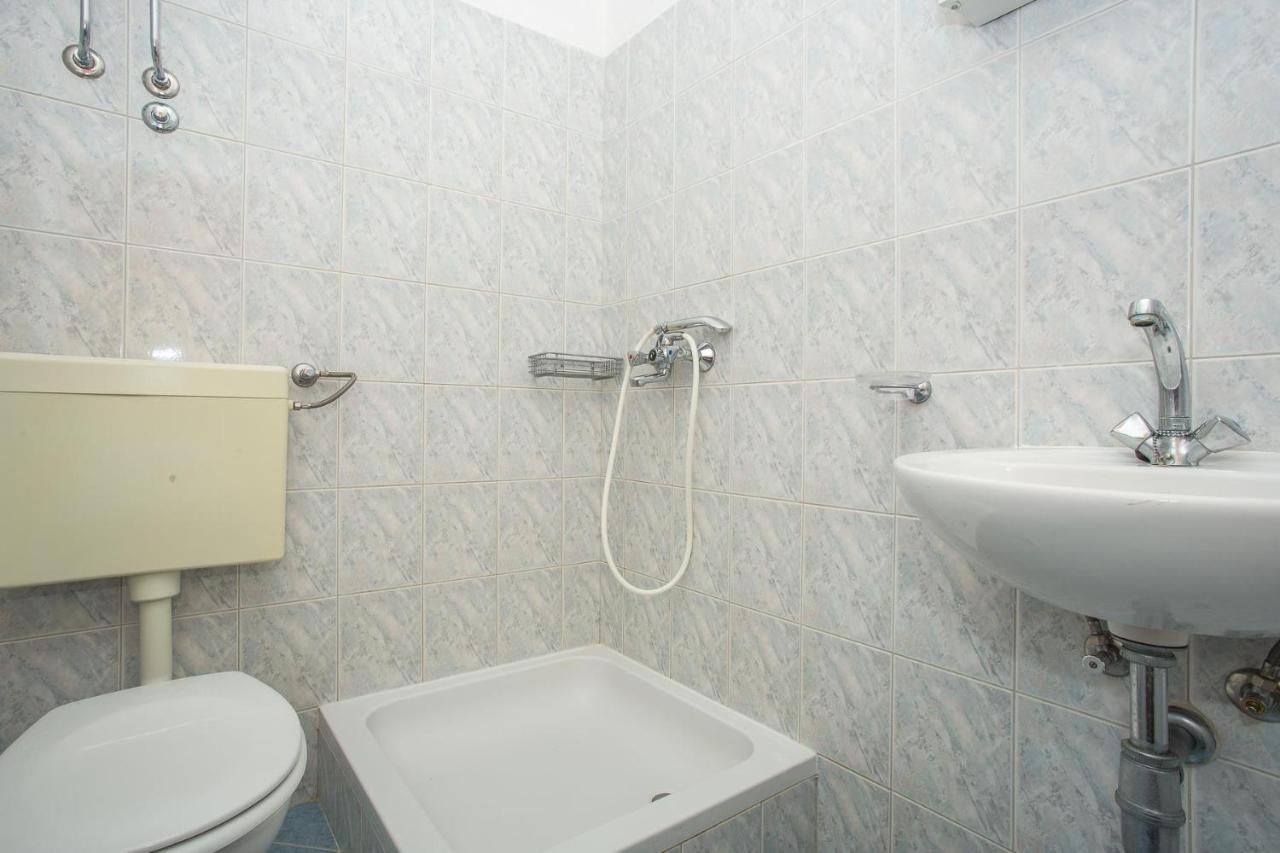 Apartments Nuic 748 Makarska Bagian luar foto