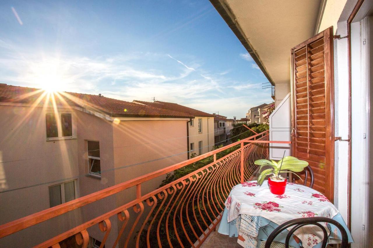 Apartments Nuic 748 Makarska Bagian luar foto