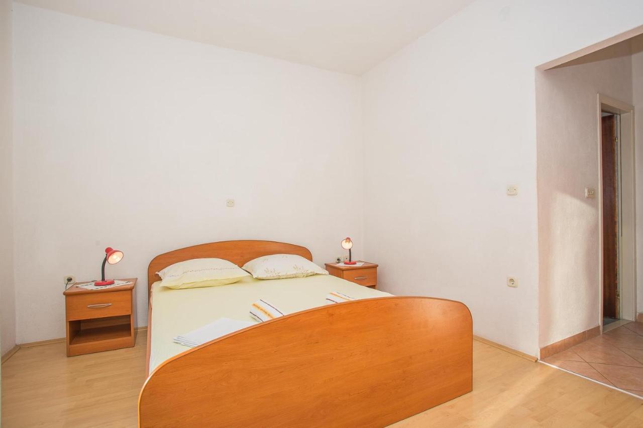 Apartments Nuic 748 Makarska Bagian luar foto