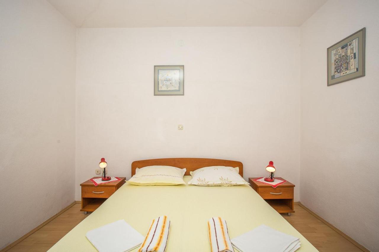 Apartments Nuic 748 Makarska Bagian luar foto