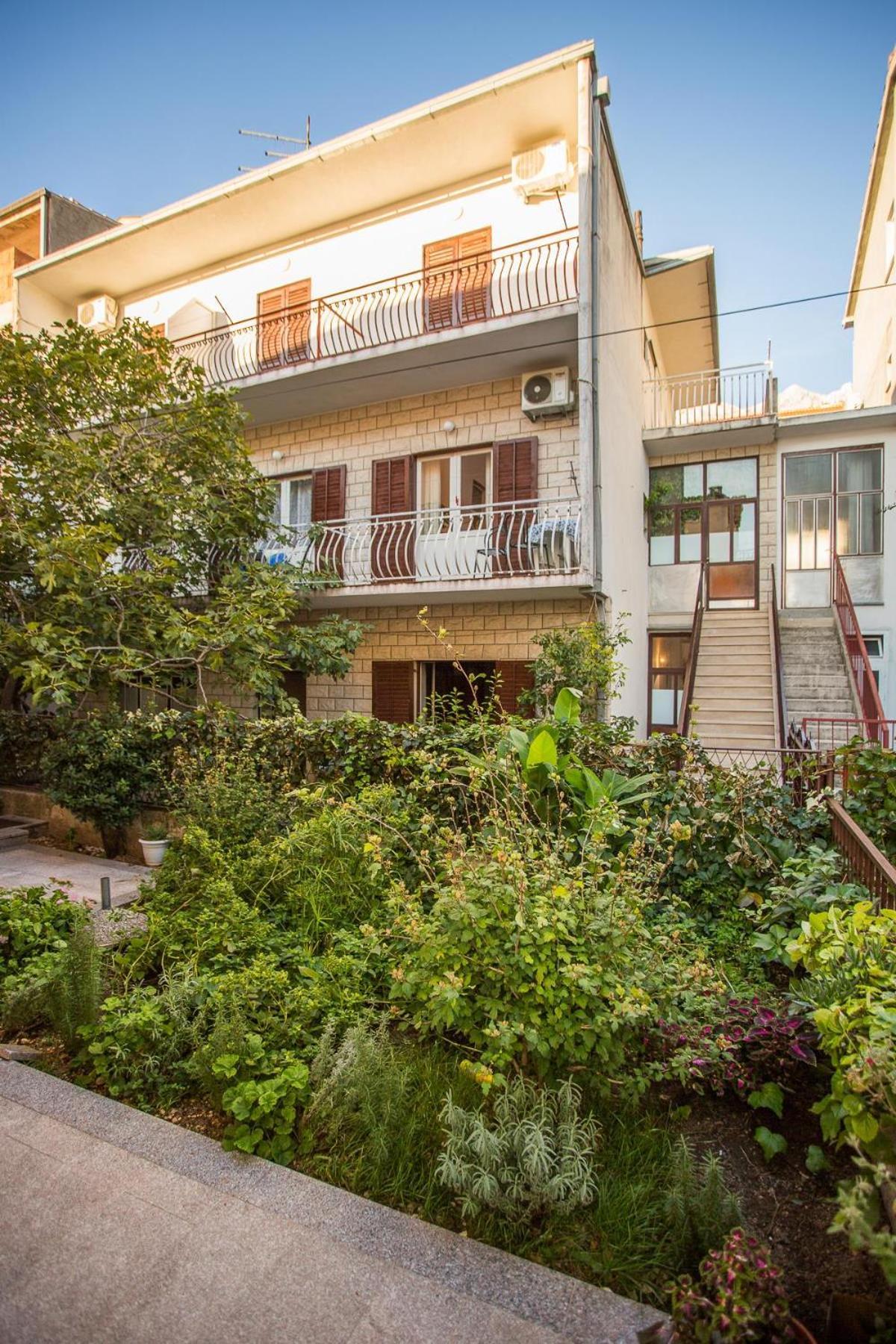 Apartments Nuic 748 Makarska Bagian luar foto