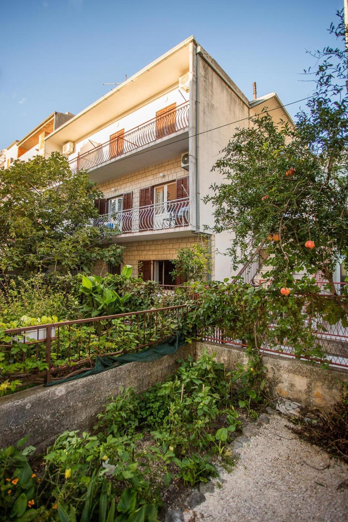 Apartments Nuic 748 Makarska Bagian luar foto