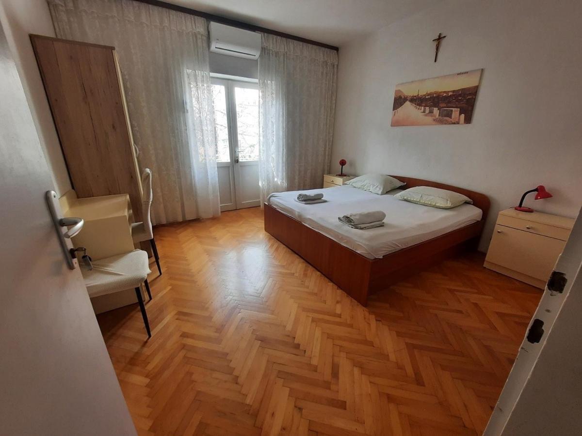 Apartments Nuic 748 Makarska Bagian luar foto