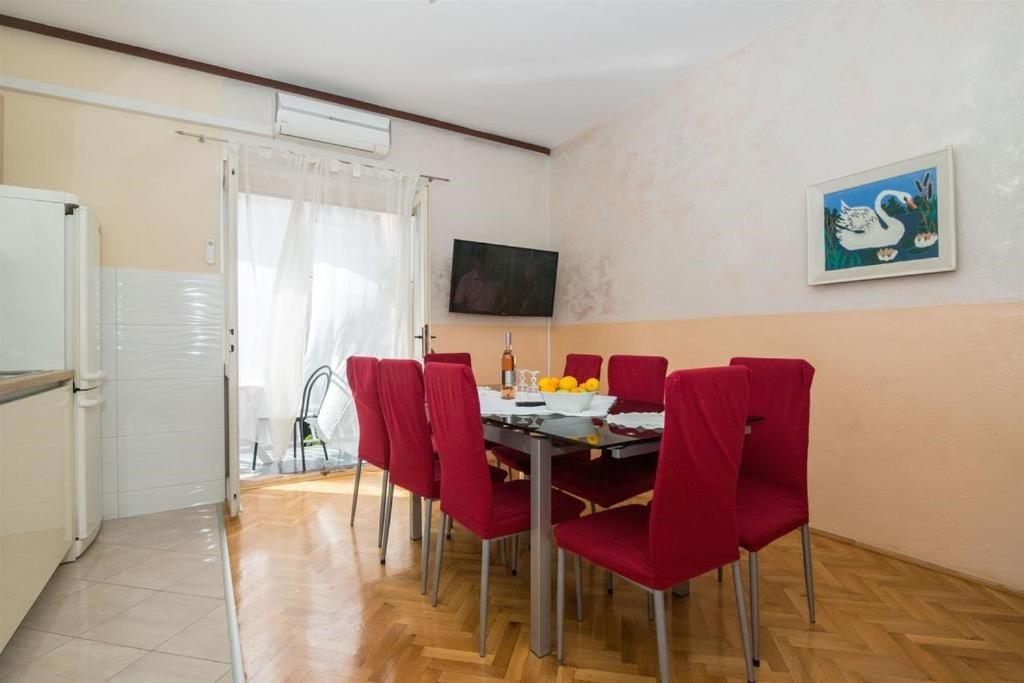 Apartments Nuic 748 Makarska Bagian luar foto